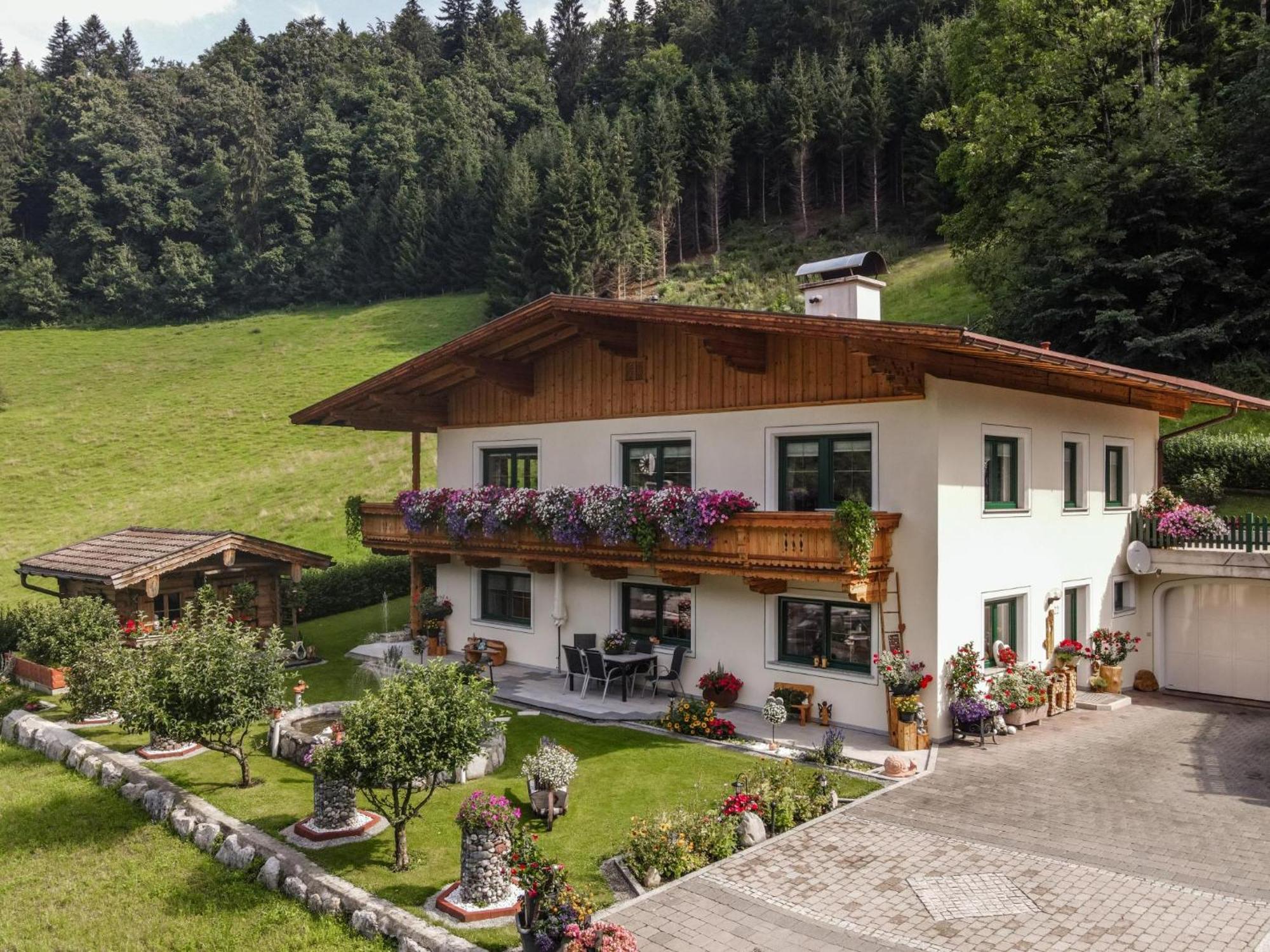 Haus Am Waldrand Daire Hopfgarten im Brixental Dış mekan fotoğraf